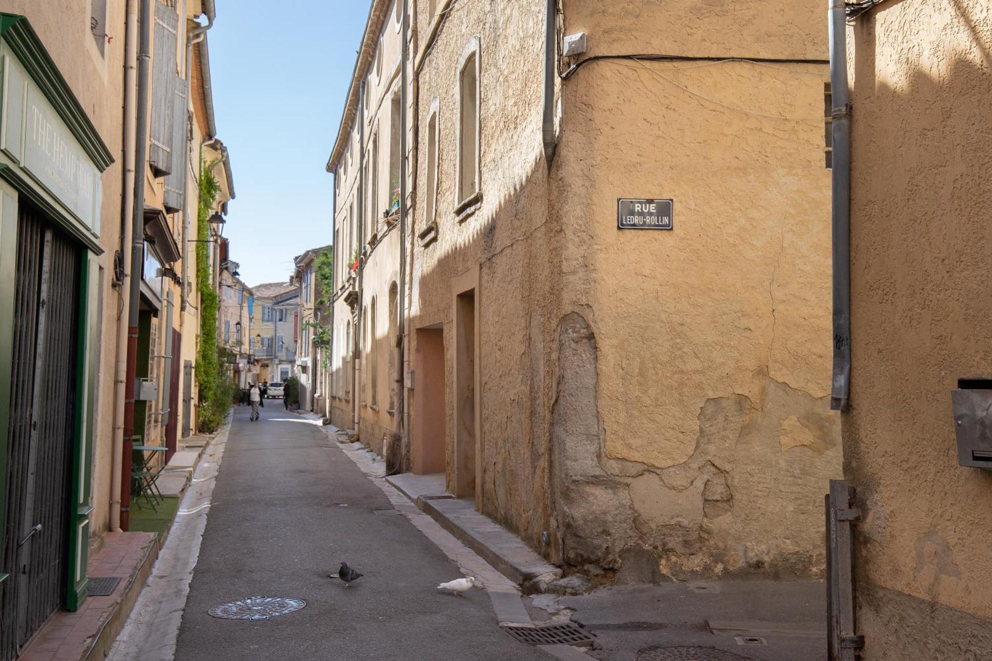 L'Antiquaire - 3 Chambres - Hypercentre - Wifi LʼIsle-sur-la-Sorgue Buitenkant foto